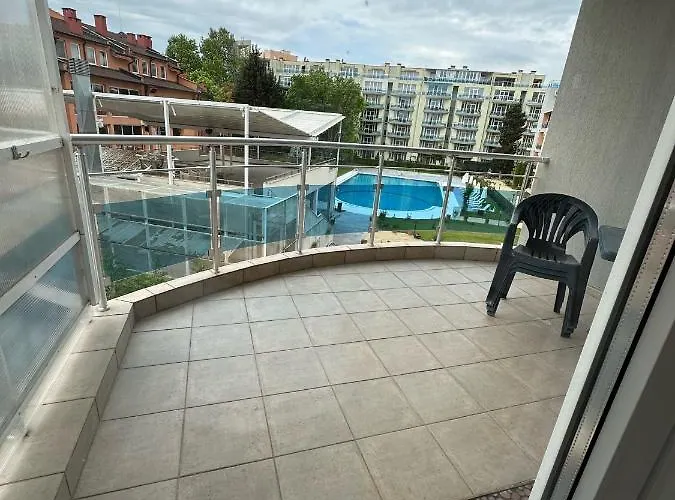 Oazis Sea View * Равда