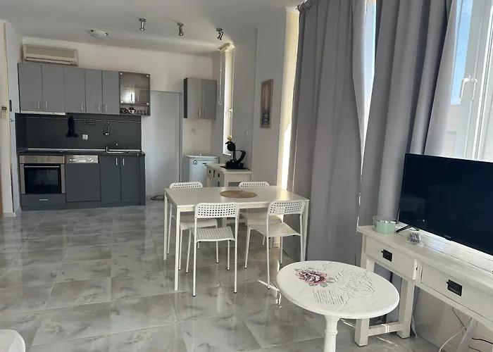 Апартамент Oazis Sea View