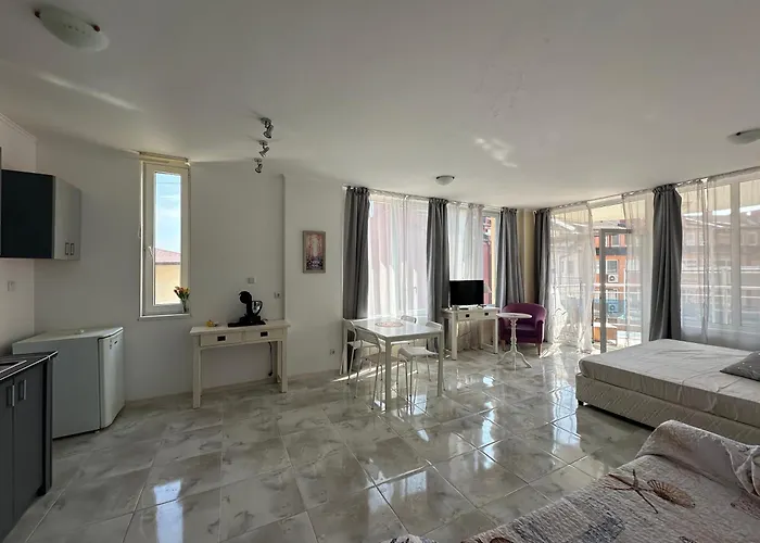 Oazis Sea View Равда